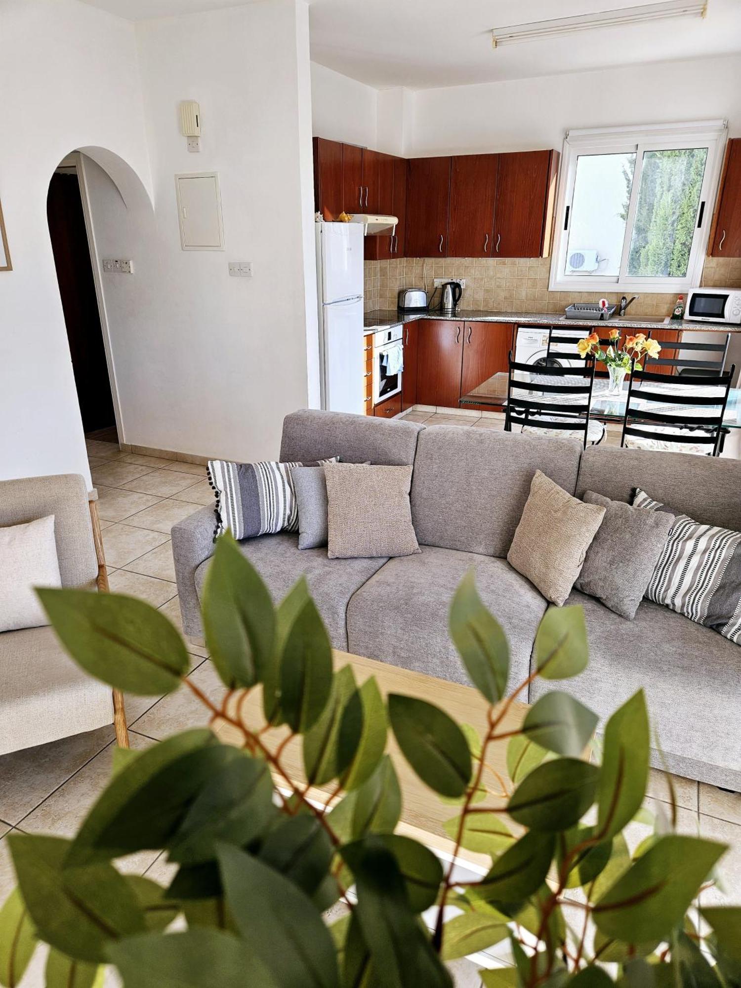 The Brightstay Paphos, 2 Bed Apt, Paphos Riviera, Universal Exterior photo